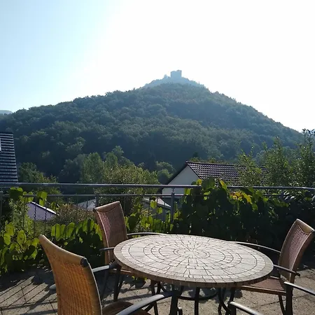 Burgblick-Fewo Töpfer Annweiler am Trifels Exterior foto